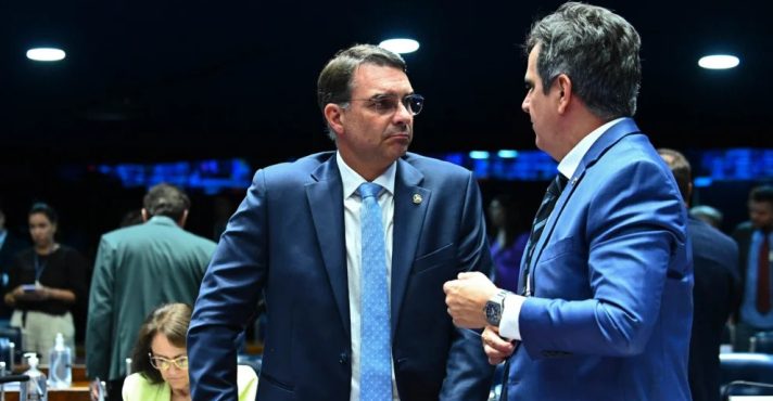 FLÁVIO BOLSONARO E CIRO NOGUEIRA