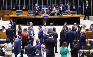 Sessão do Congresso para derrubar os vetos de Lula da LDO