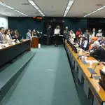 Sessão da comissão especial da PEC da Escala 6x1 durante discussão do parecer do relator, deputado Léo Prates (Republicanos-BA)