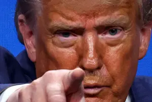 Trump gesticula durante coletiva de imprensa em uma cúpula da Otan em Haia, Holanda - 25/6/2025 | Foto: Yves Herman/Reuters