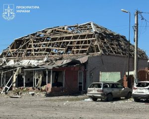 Estrutura atingida por míssil na Ucrânia / Foto: Divulgação/Serviço de Emergência da Ucrânia