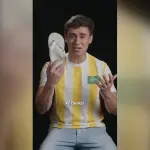 Nikolas anuncia marca de chinelos Pé Direito | Foto: Instagram/Divulgação