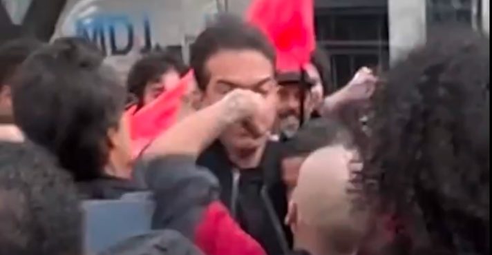 Rubinho Nunes é agredido em protesto de alunos da USP e sofre fratura no nariz