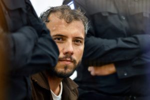 O militante brasileiro Thiago Avila, que foi detido a bordo da Flotilha Global Sumud com destino a Gaza - 6/5/2026 | Foto: Amir Cohen/Reuters