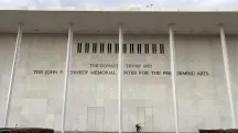 Fachada do Kennedy Center, já com o nome de Donald Trump | Foto: D. Clemens/Wikimedia Commons