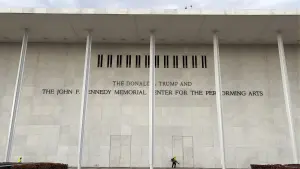 Fachada do Kennedy Center, já com o nome de Donald Trump | Foto: D. Clemens/Wikimedia Commons