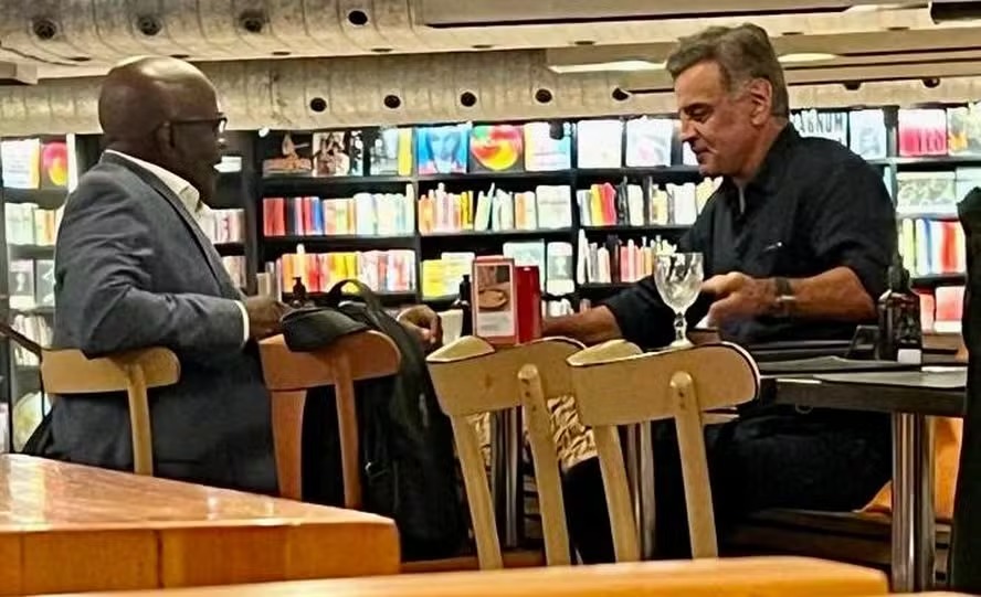 Aécio Neves e Joaquim Barbosa se encontram no Rio