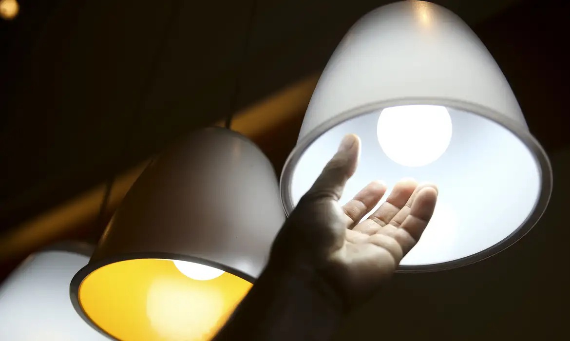 Leilão da Aneel pode aumentar conta de luz em 7,5%