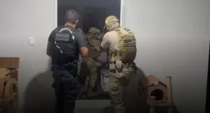 Venezuela - Segundo a investigação, a organização operava um esquema de tráfico de drogas, lavagem de dinheiro e comércio ilegal de armas de guerra no território nacional