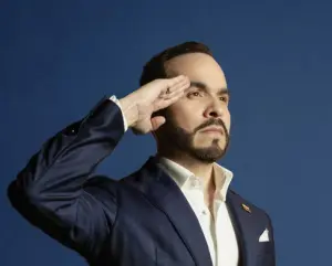 Abelardo de la Espriella, candidato à Presidência da Colômbia, é advogado, empresário e escritor | Foto: Reprodução/defensoresdelapatria.com