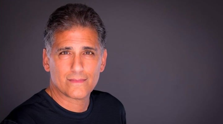 Diretor de Dark Horse espera que filme ajude a eleger Flávio