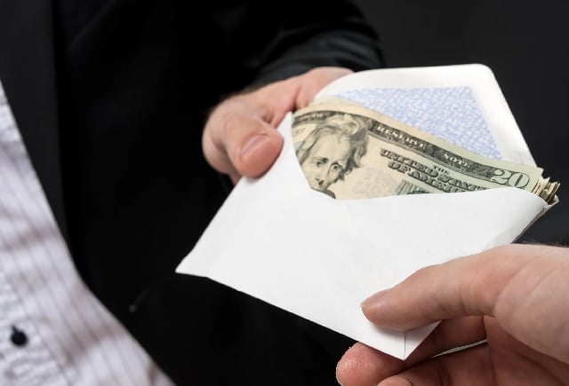 FBI divulga nova lista de mais procurados por fraude