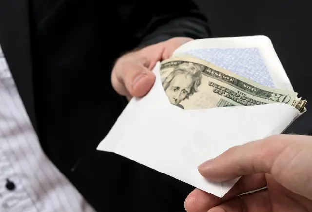 FBI lista fraudes procurados