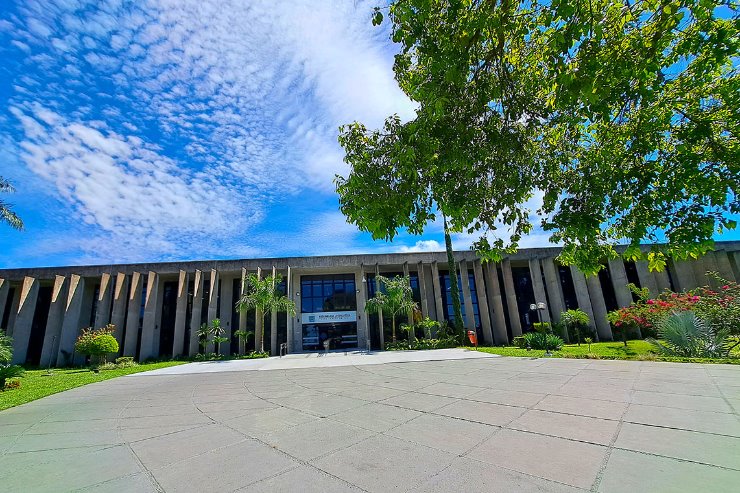 Edital da Assembleia de MS prevê café da manhã a deputados por R$ 618 mil ao ano