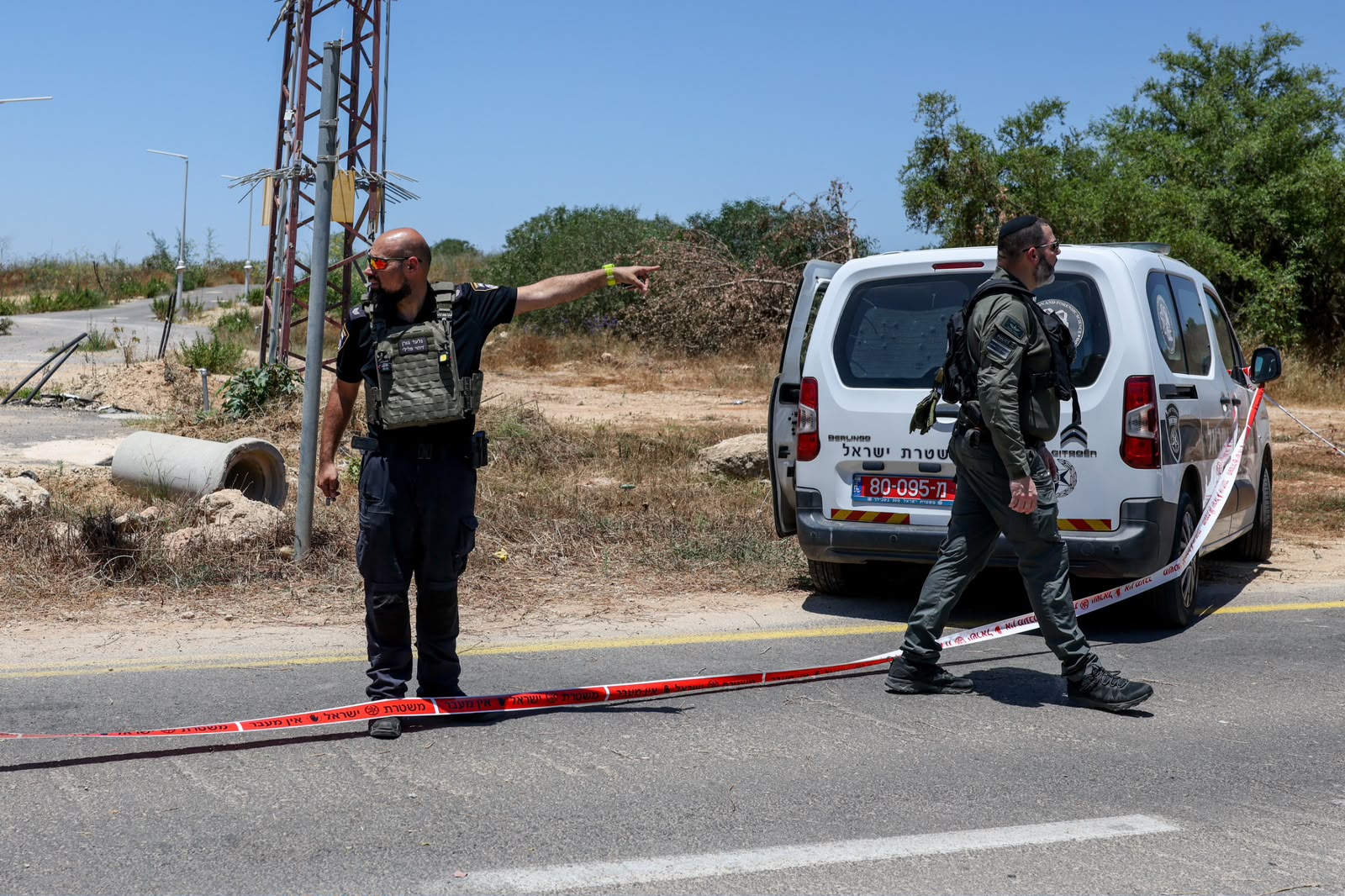 Terrorista dispara contra civis em Israel