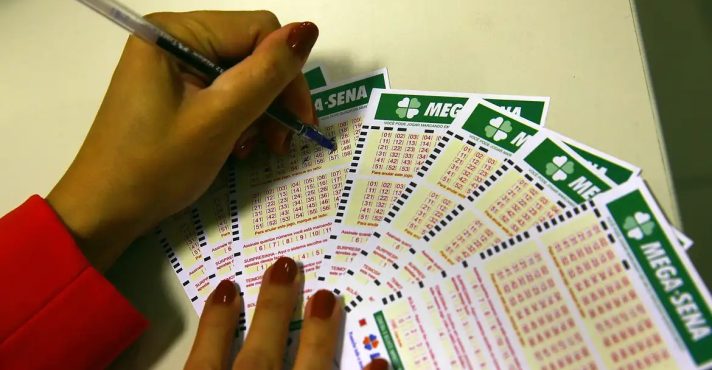 A exemplo do concurso anterior, Mega-Sena acumula na faixa principal | Foto: Marcello Casal Jr/Agência Brasil/Arquivo