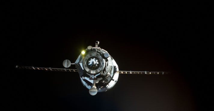 As fissuras localizadas no compartimento de transferência do módulo Zvezda foram identificadas pela primeira vez em 2019 | Foto: Zuma Press Wire/Reuters