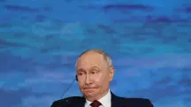 Putin participa de uma sessão plenária do Fórum Econômico Internacional de São Petersburgo, Rússia - 5/6/2026 | Foto: Anastasia Barashkova/Reuters