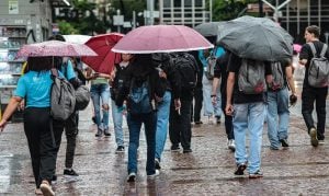 Pelo menos cinco Estados aparecem na previsão do tempo como possíveis alvos de tempestade neste sábado | Foto: Paulo Pinto/Agência Brasil