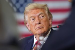 Trump participa de um evento na Custer Farms em Chippewa Falls, Wisconsin, EUA - 5/6/2026 | Foto: Nathan Howard/Reuters