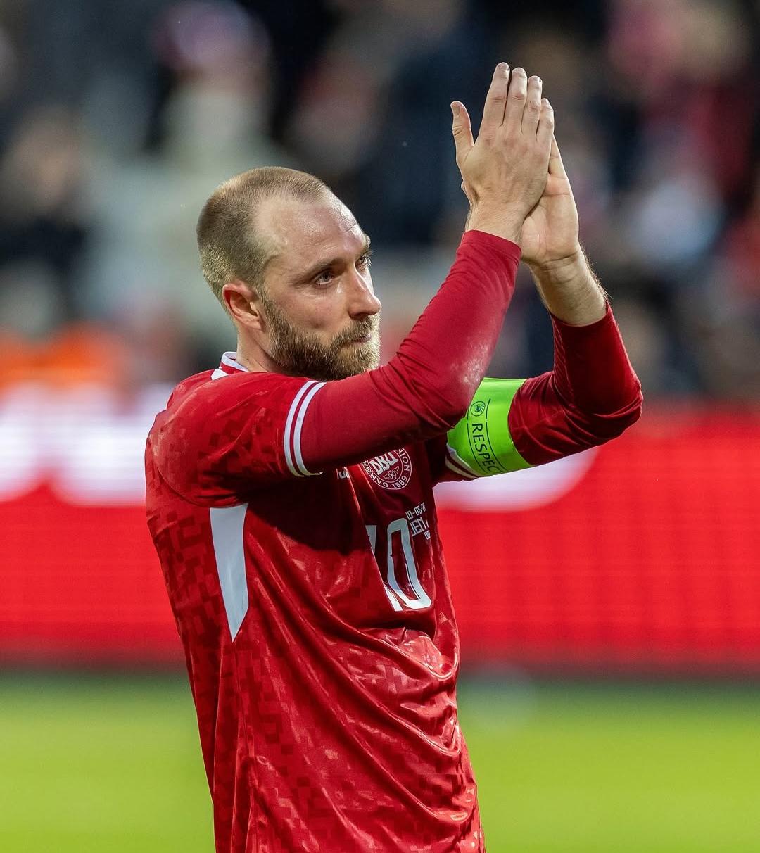 Eriksen passa mal em campo e é hospitalizado na Dinamarca