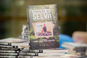 O livro Coração da Selva: Memórias de uma vida na Amazônia foi publicado pela Editora Lumina | Foto: Arquivo pessoal