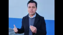 O advogado Jeffrey Chiquini em frente à Casa de Custódia de Ponta Grossa (PR), onde Filipe Martins segue preso | Foto: Reprodução/X/@JeffreyChiquini
