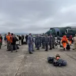 Aeronave KC-390, da FAB, chegou à Venezuela com equipe de resgate