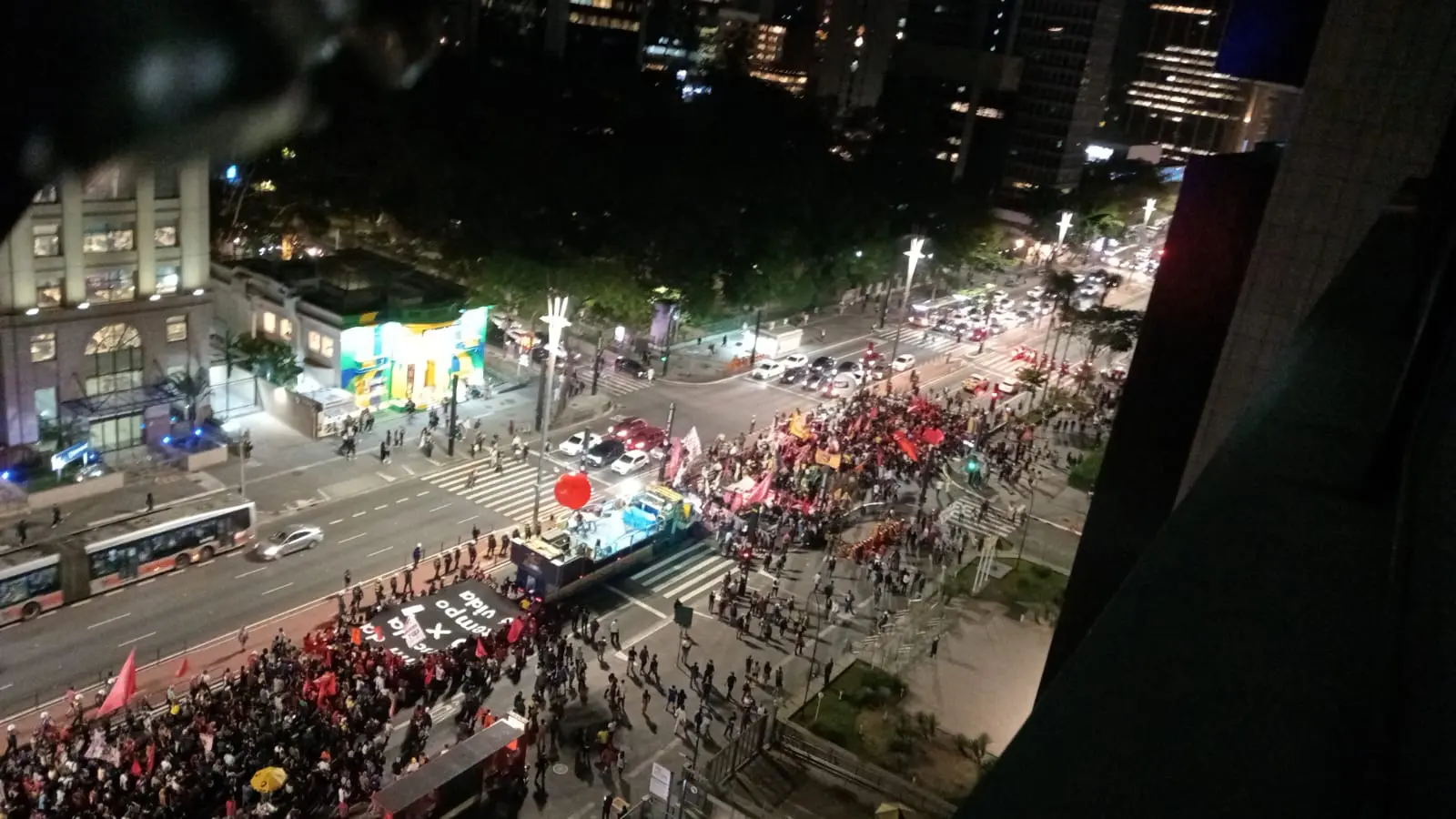 avenida paulista - vista panorâmica - protesto da esquerda