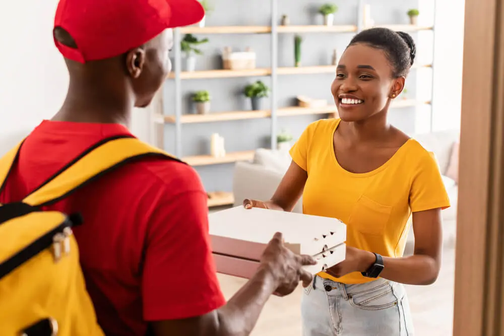 A rede Pizza Hut passou a competir diretamente com restaurantes que adotaram o modelo de delivery | Foto: Reprodução