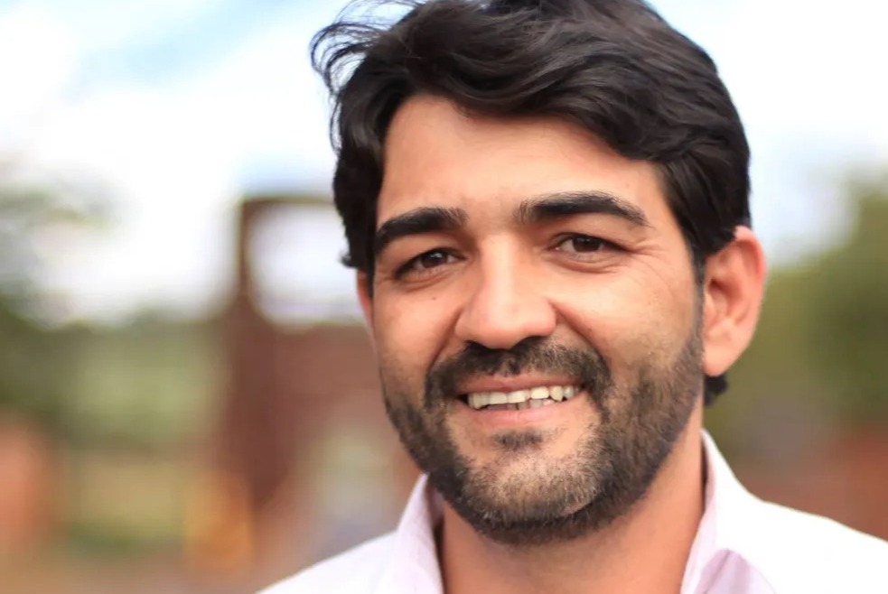 Ex-prefeito vira réu por levar ar-condicionado da prefeitura para casa