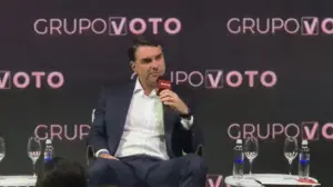 Durante evento, o senador fluminense voltou a defender a privatização dos Correios e criticou os resultados recentes da estatal | Foto: Tauany Cattan