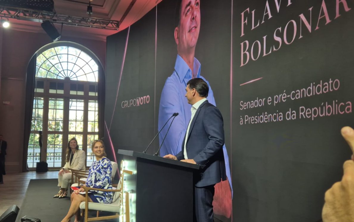 Flávio Bolsonaro diz que facções comandam ‘Estado 