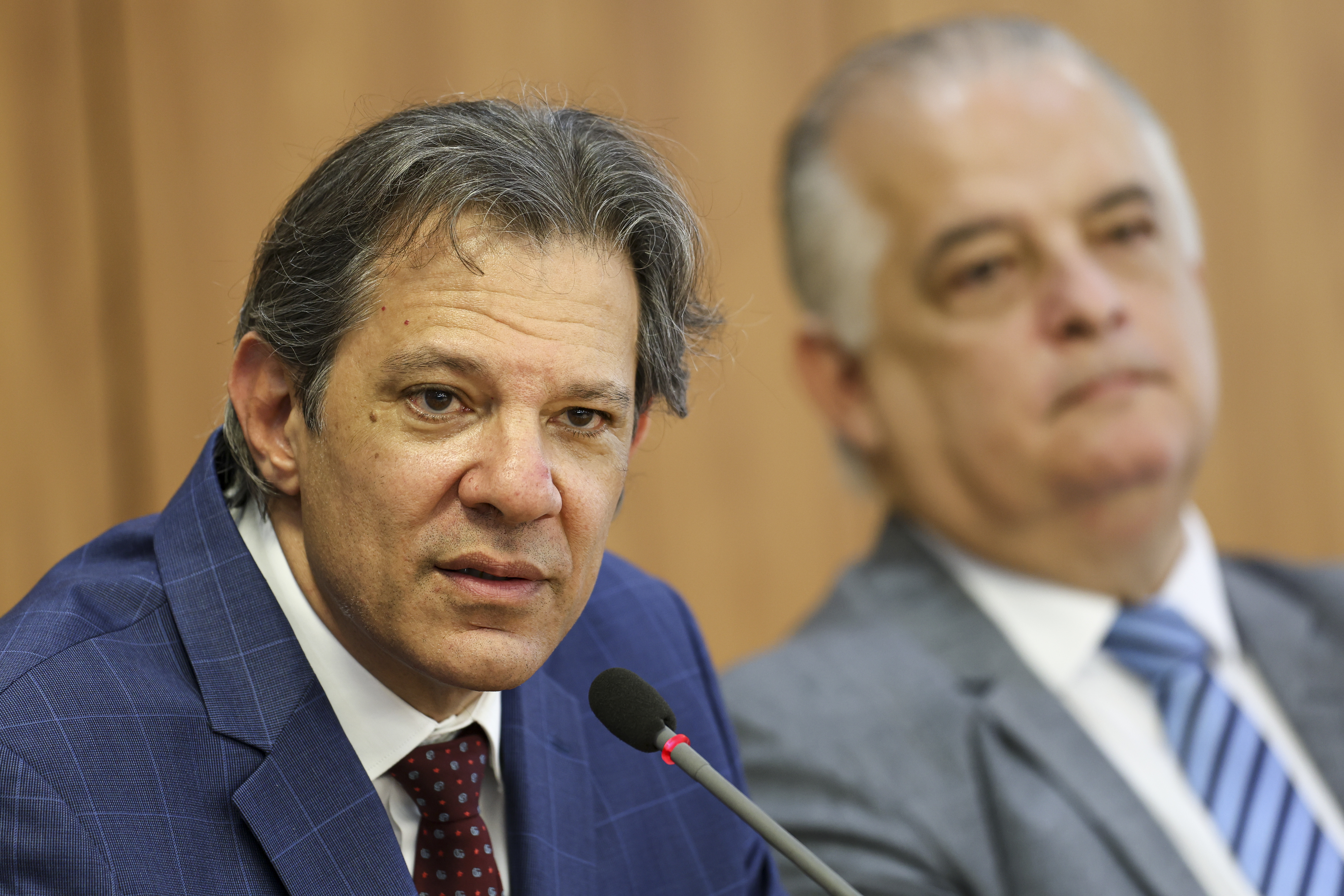 Haddad define Márcio França como vice na disputa ao governo de SP