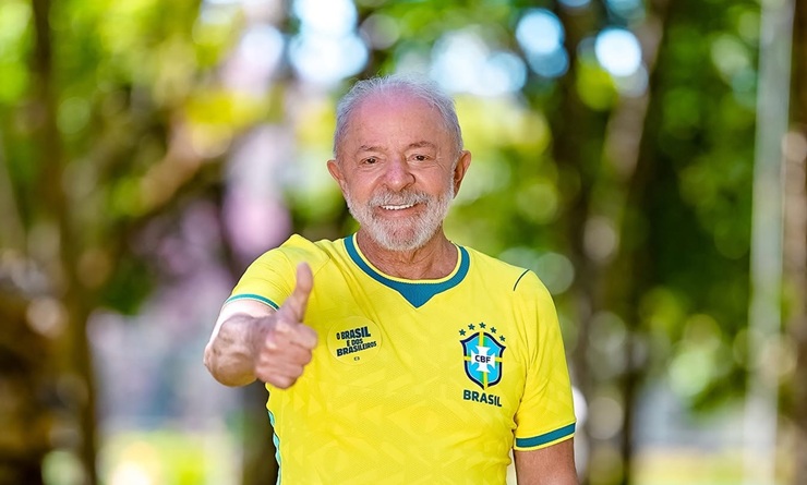 Lula joga pelo Brasil? Olha, que o chefão petista é tremendo pé-frio