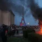 Comemoração de título do PSG termina com mais de 400 presos em Paris