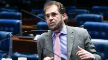 Senador Plínio Valério (PSDB-AM) líder Senado