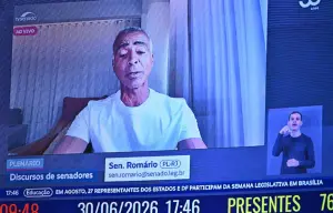 O senador ainda afirmou que uma das principais razões para não solicitar licença foi o compromisso de votar a favor da PEC da escala 6x1 | Foto: Ton Molina/Agência Senado