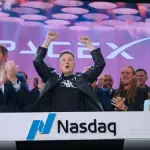Elon Musk durante cerimônia de abertura de capital na Nasdaq, a Bolsa que reúne as maiores empresas de tecnologia do mundo | Foto: Reprodução/X/@Nasdaq