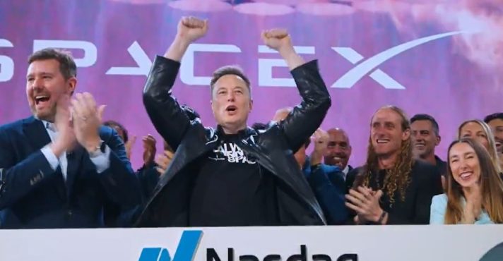 Elon Musk durante cerimônia de abertura de capital na Nasdaq, a Bolsa que reúne as maiores empresas de tecnologia do mundo | Foto: Reprodução/X/@Nasdaq