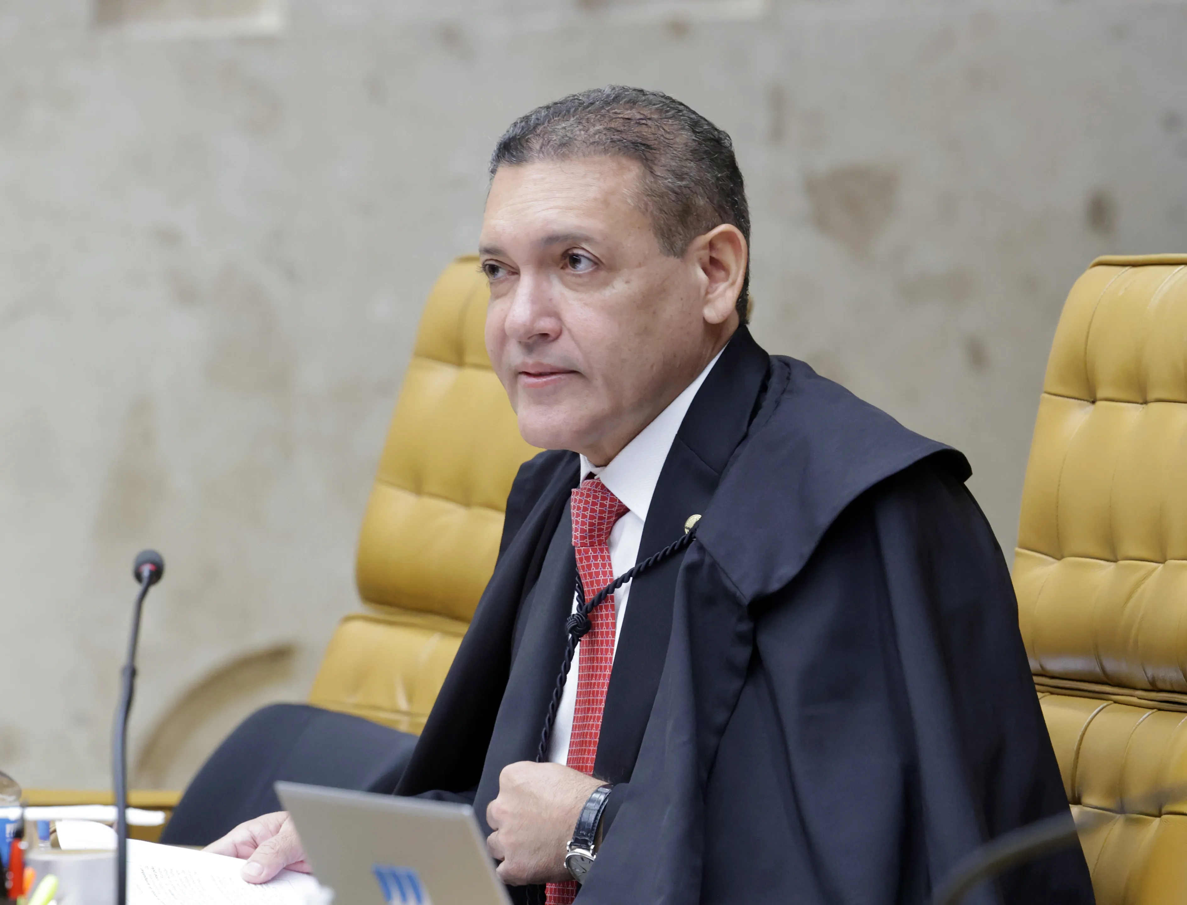 Urnas TSE Kassio Nunes Flávio Bolsonaro