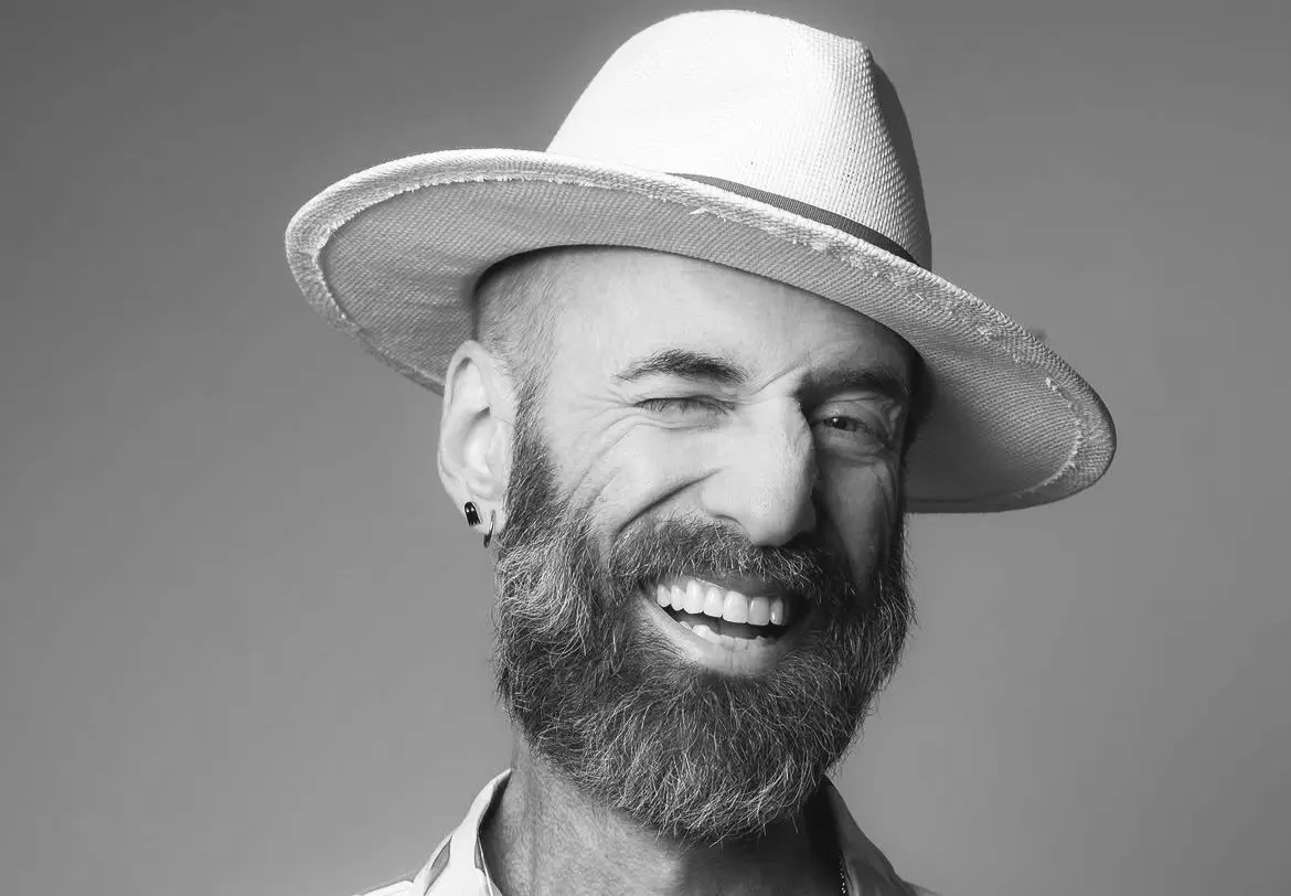 Morre aos 49 anos advogado que organizou o próprio velório para celebrar a vida