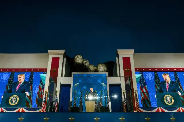Donald Trump Monte Rushmore Independência EUA