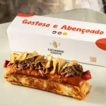 'Cachorro-crente' conquista público e fatura mais de R$ 150 mil em 1 mês