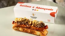 'Cachorro-crente' conquista público e fatura mais de R$ 150 mil em 1 mês