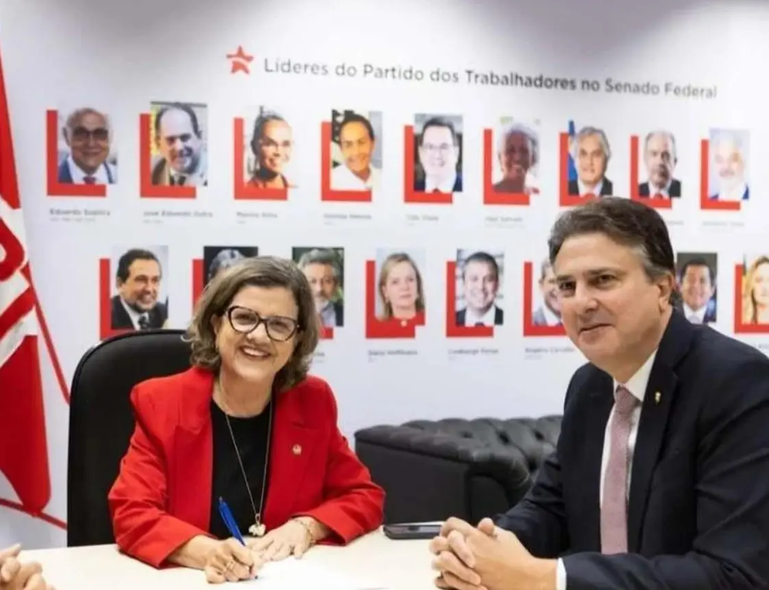 A líder do governo no Senado Teresa Leitão e o senador Camilo Santana. novo líder petista no Senado | Foto: Mariana Leal/Divulgação PT