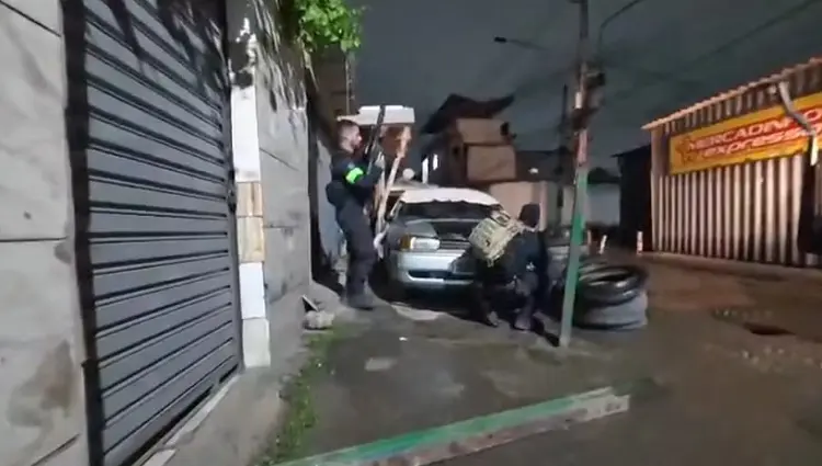 Policiais em ação na Cidade de Deus, no Rio de Janeiro, em operação contra o Comando Vermelho | Foto: Divulgação