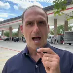 Eduardo Bolsonaro grava vídeo durante permanência nos Estados Unidos | Foto: X/Divulgação