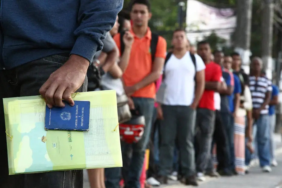Análise indica que fim da escala 6x1 deve ter como um dos maiores impactos a perda de empregos no Brasil | Foto: Reprodução/Redes sociais