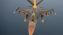 EUA atacam Irã caça F-16